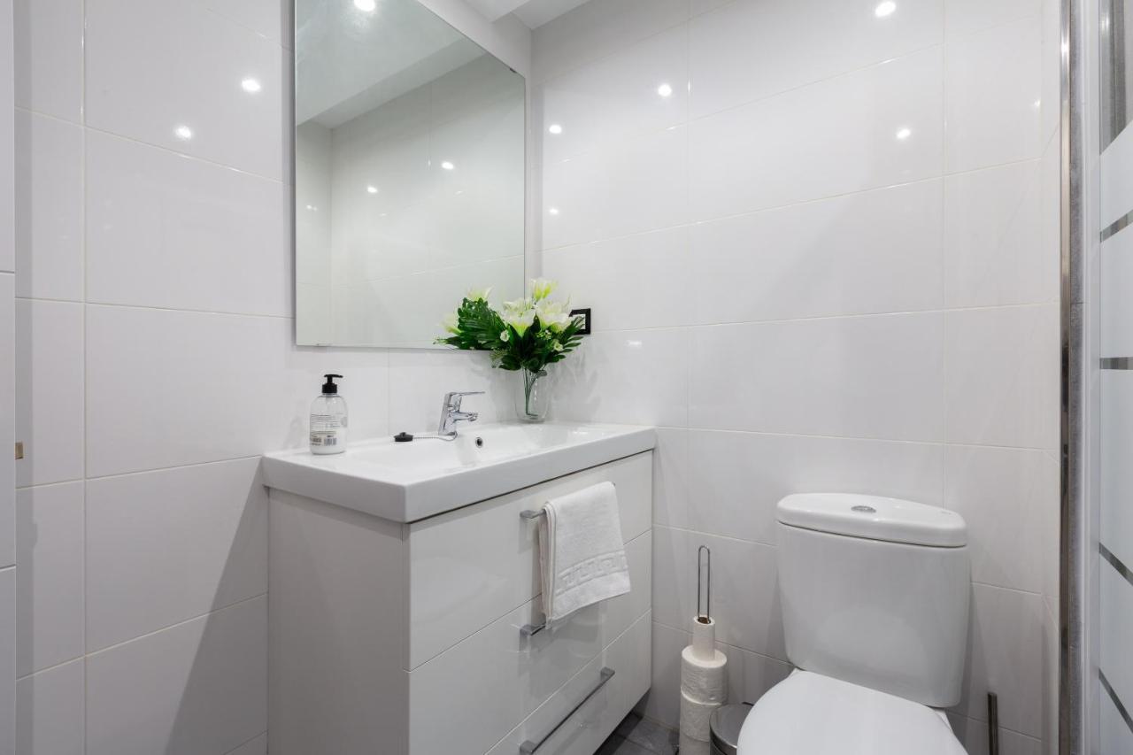 Apartamento La Victoria Apartment Malaga Exterior photo